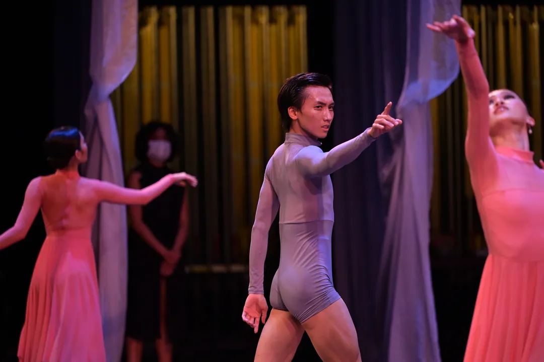 CLASSICAL AND NEOCLASSICAL BALLETS (photo 2)