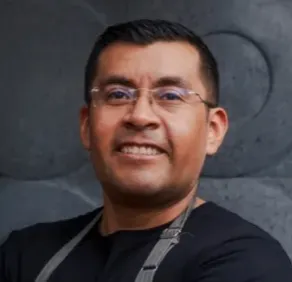 Efraín Aparicio Morales