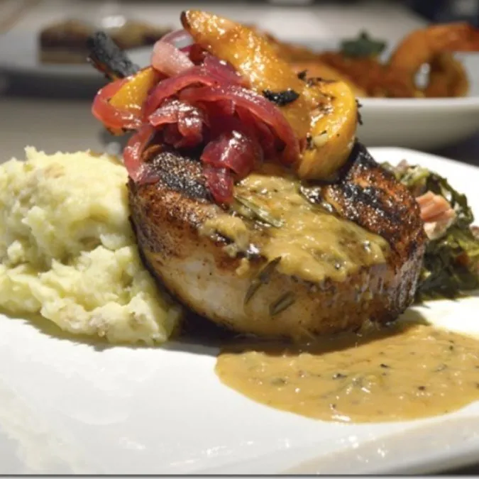 Mojo Restaurant and Lounge
